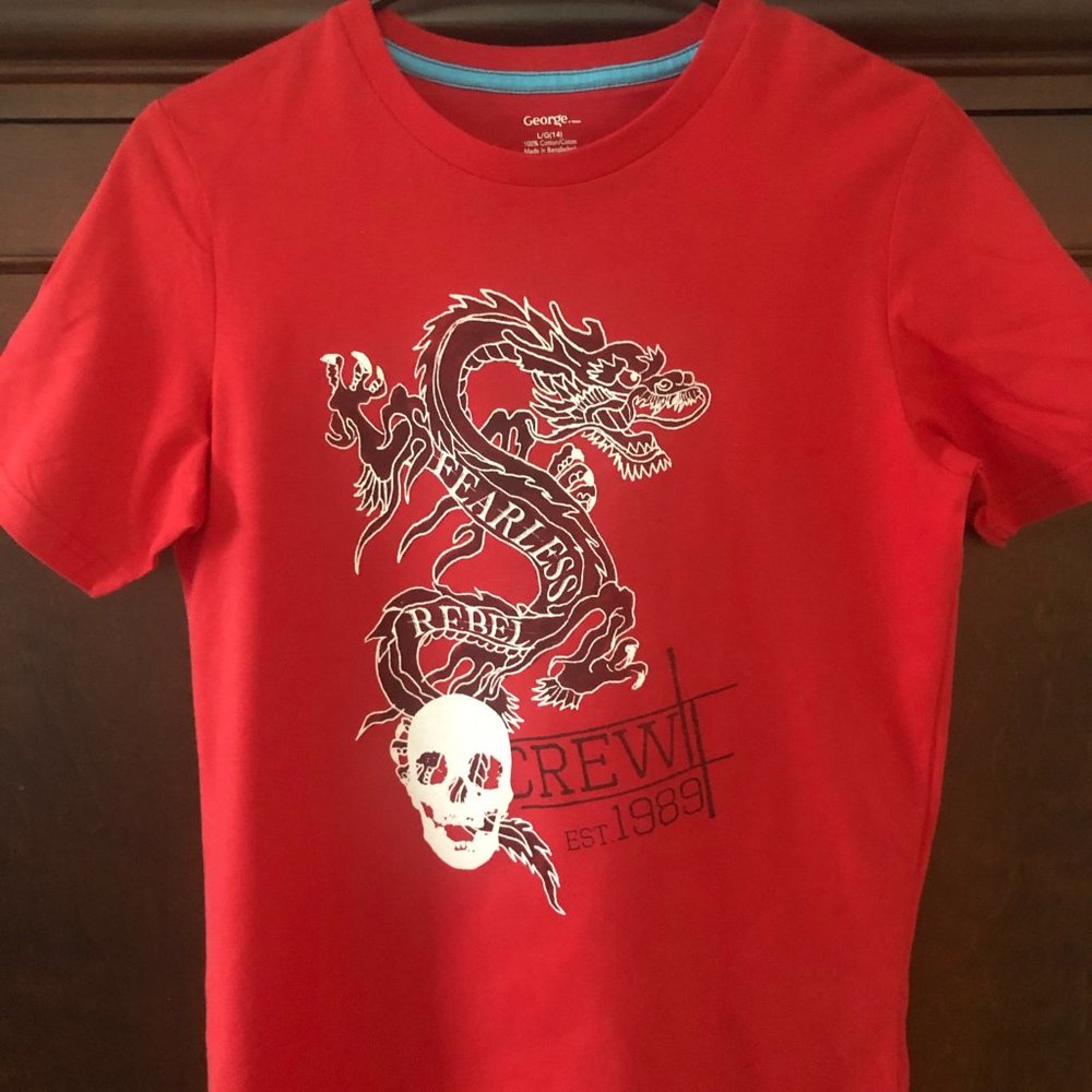 Boys Red Dragon T-Shirt Size Large(14)